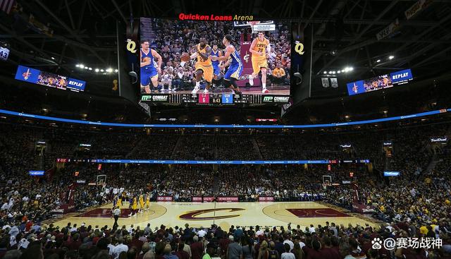 NBA季后赛次轮战火箭，勇士双星极限发挥