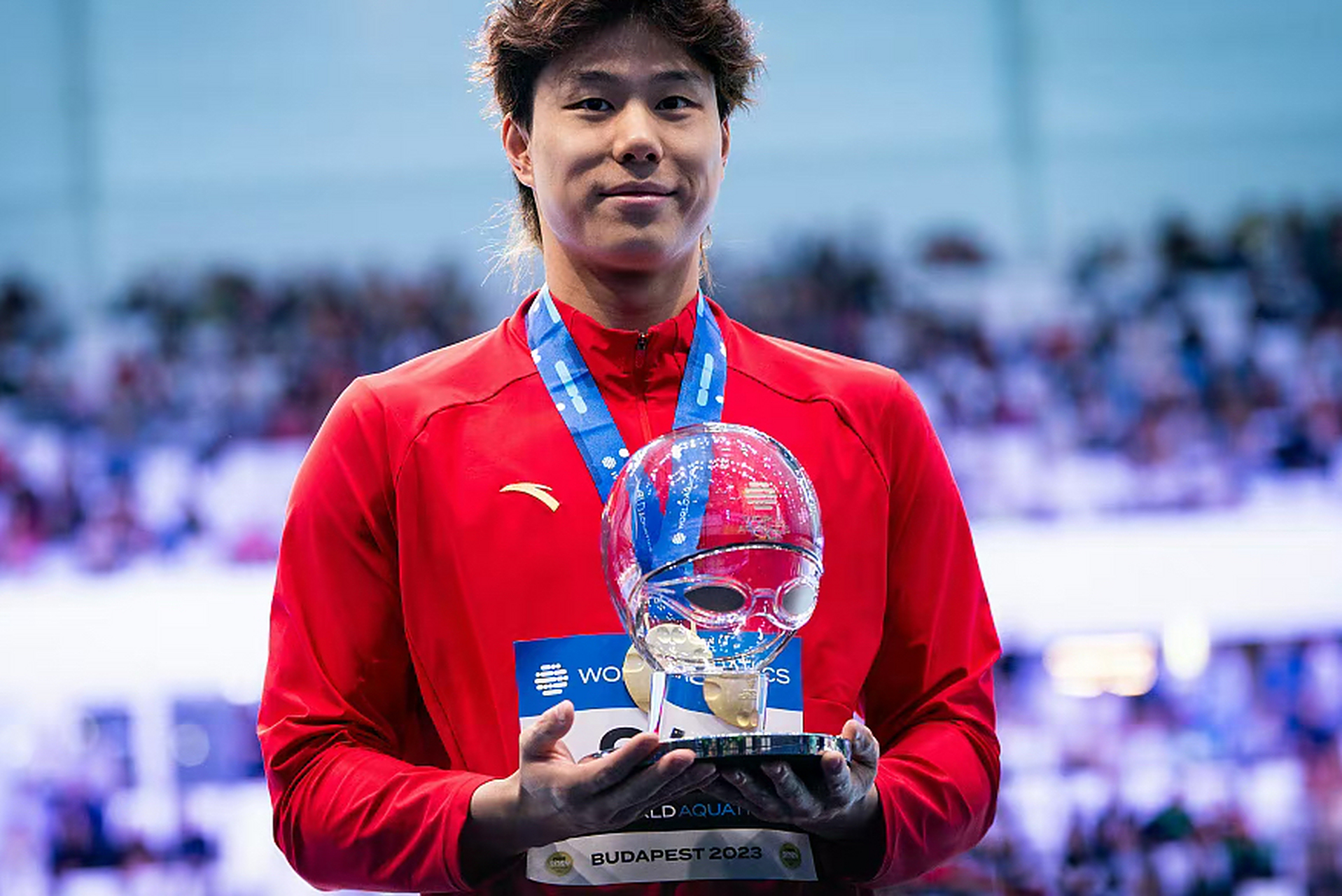 澳大利亚水上项目运动员勇夺金牌的简单介绍