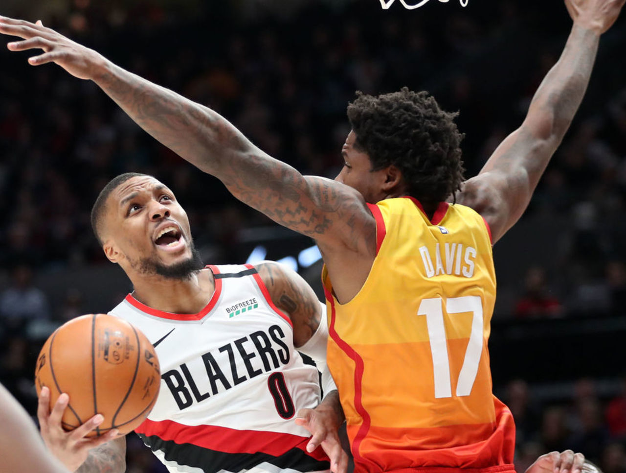 拓荒者惜败爵士,连胜告终 拓荒者惜败爵士,连胜告终