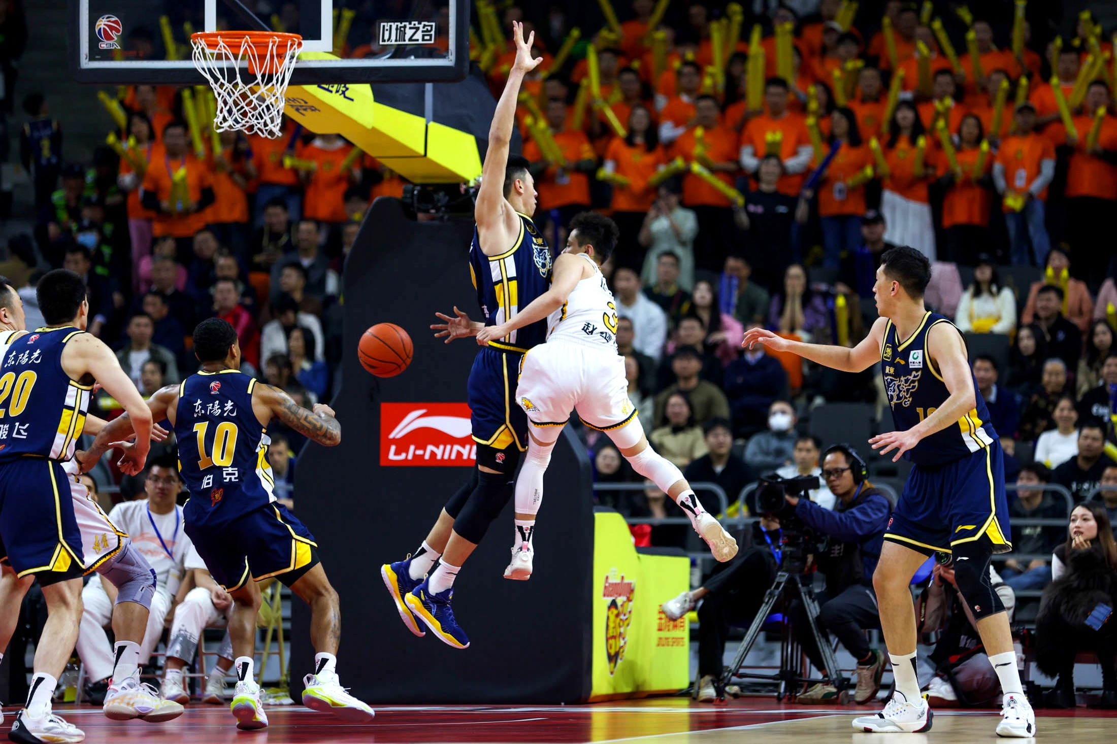 篮网完胜辽宁队，陶汉林统治全场