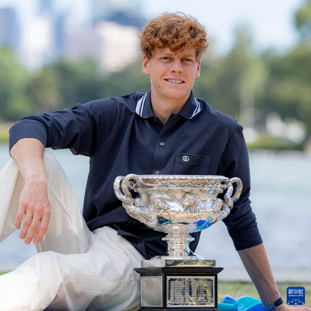 澳网险胜法网，辛纳刷新纪录