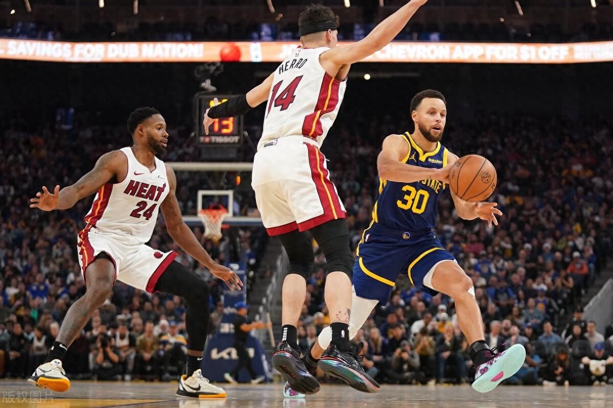 勇士轻取热火，西亚卡姆统治全场