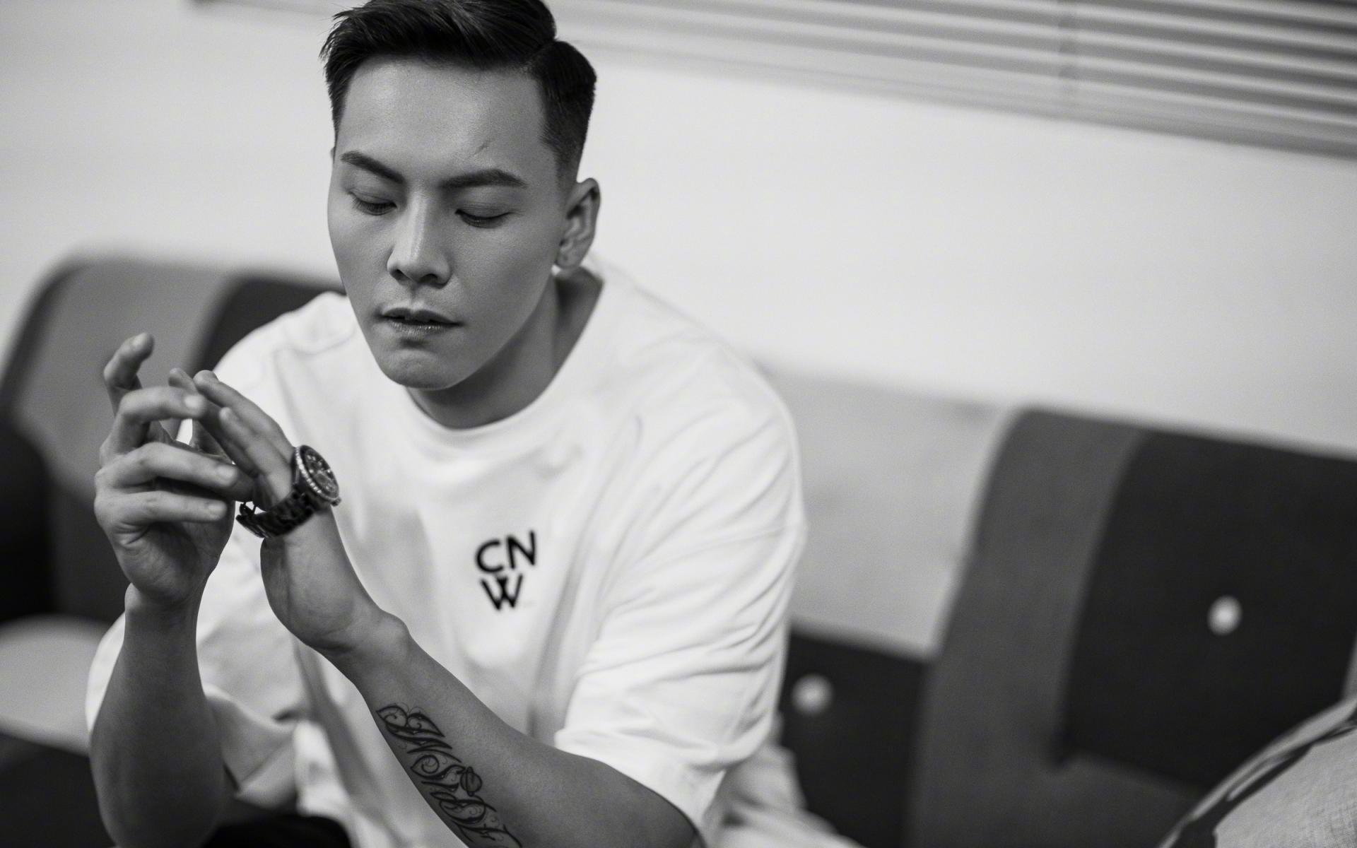 传奇之夜，詹姆斯的暴力美学与森林狼的狼群突围