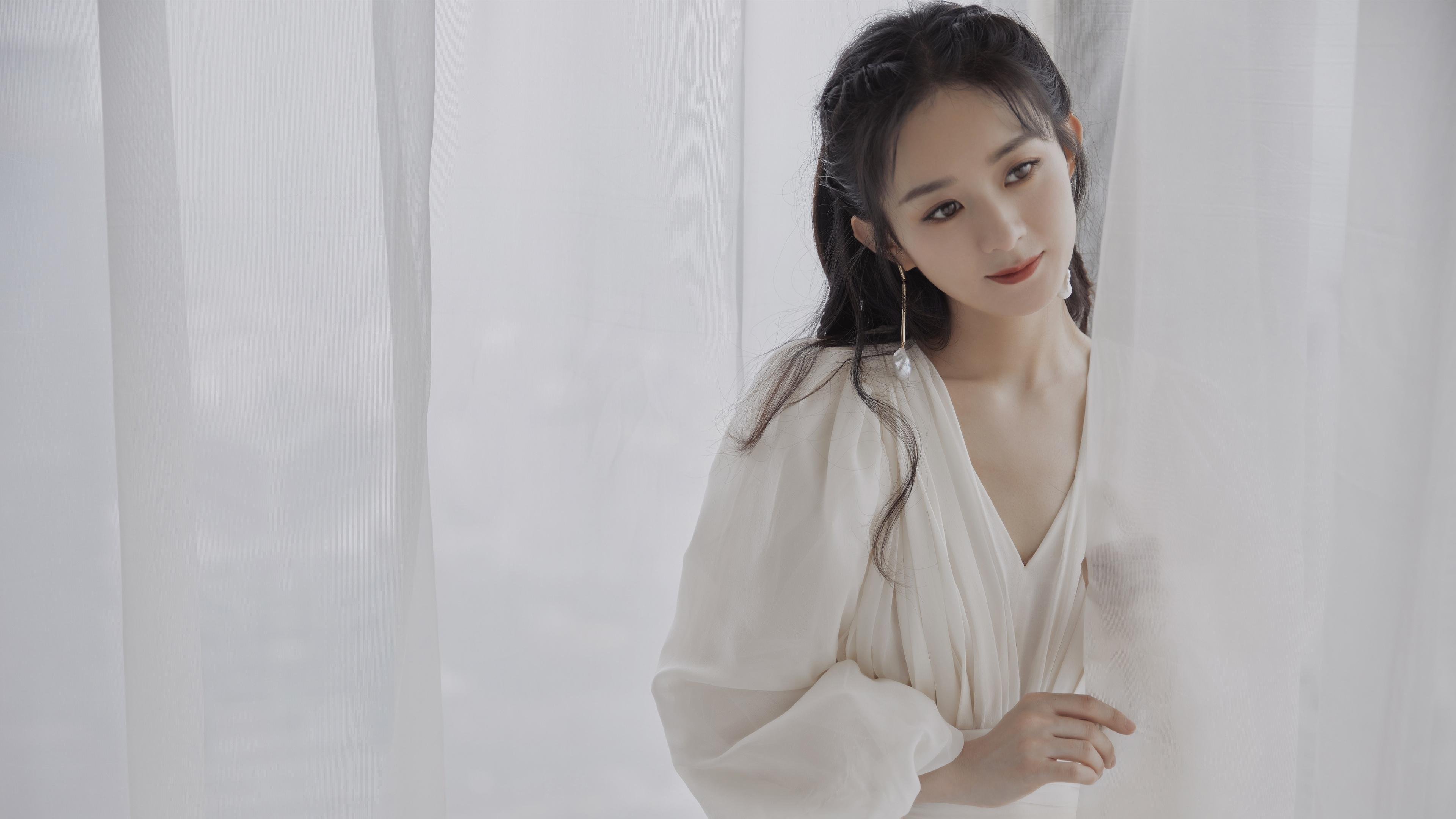 赛场两重天,哈登点燃定义巨星价值,凯尔特人体系诠释团队胜利