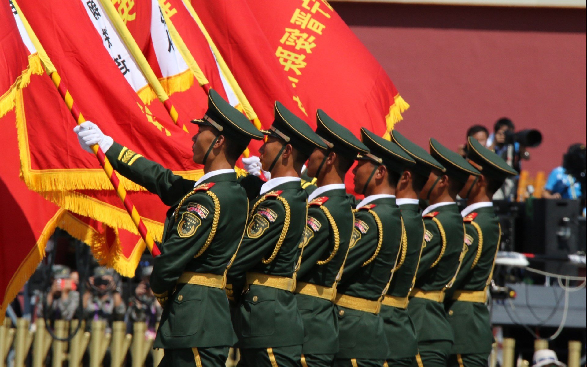 一江碧水,两代花月,当湖人的怒潮遇见库里的月光