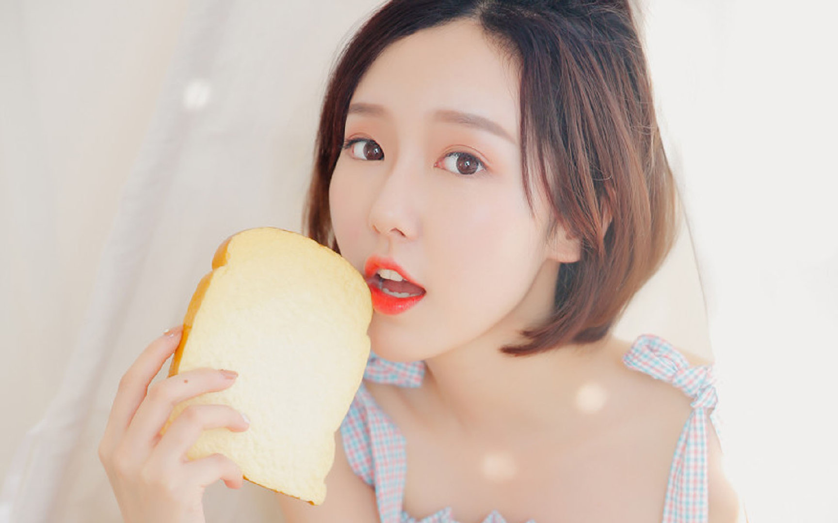 米切尔轰爆防线，鹈鹕轻取浙江队—跨联盟对决的震撼教育