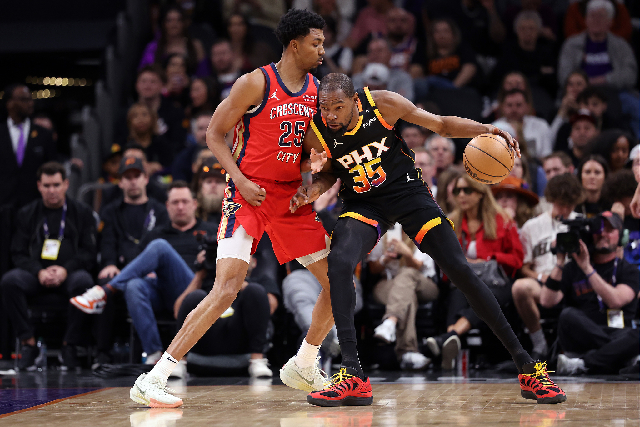 杜兰特攻防两端统治，国王横扫爵士