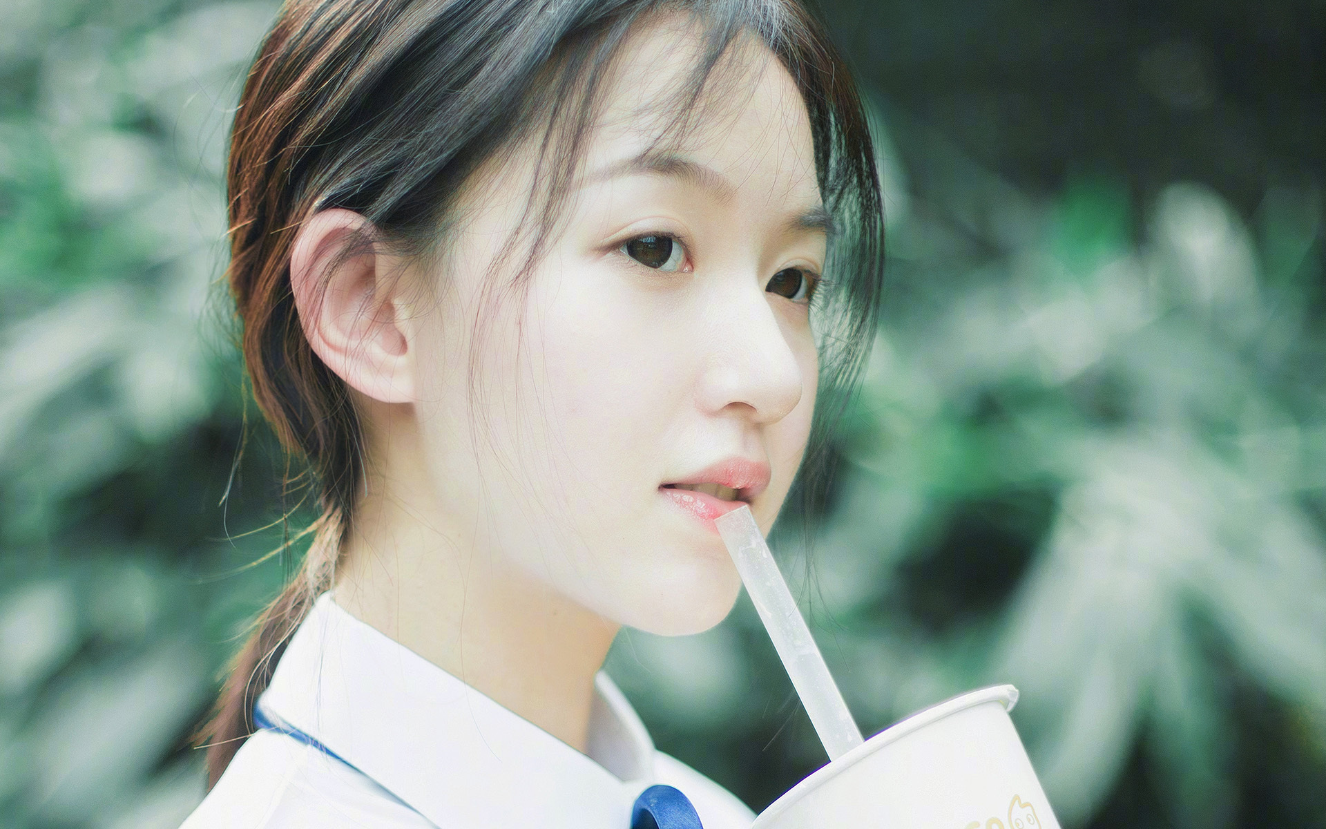 体育狂欢日，F1新赛季揭幕战引爆赛道，皇马友谊赛力克塞内加尔闪耀足坛