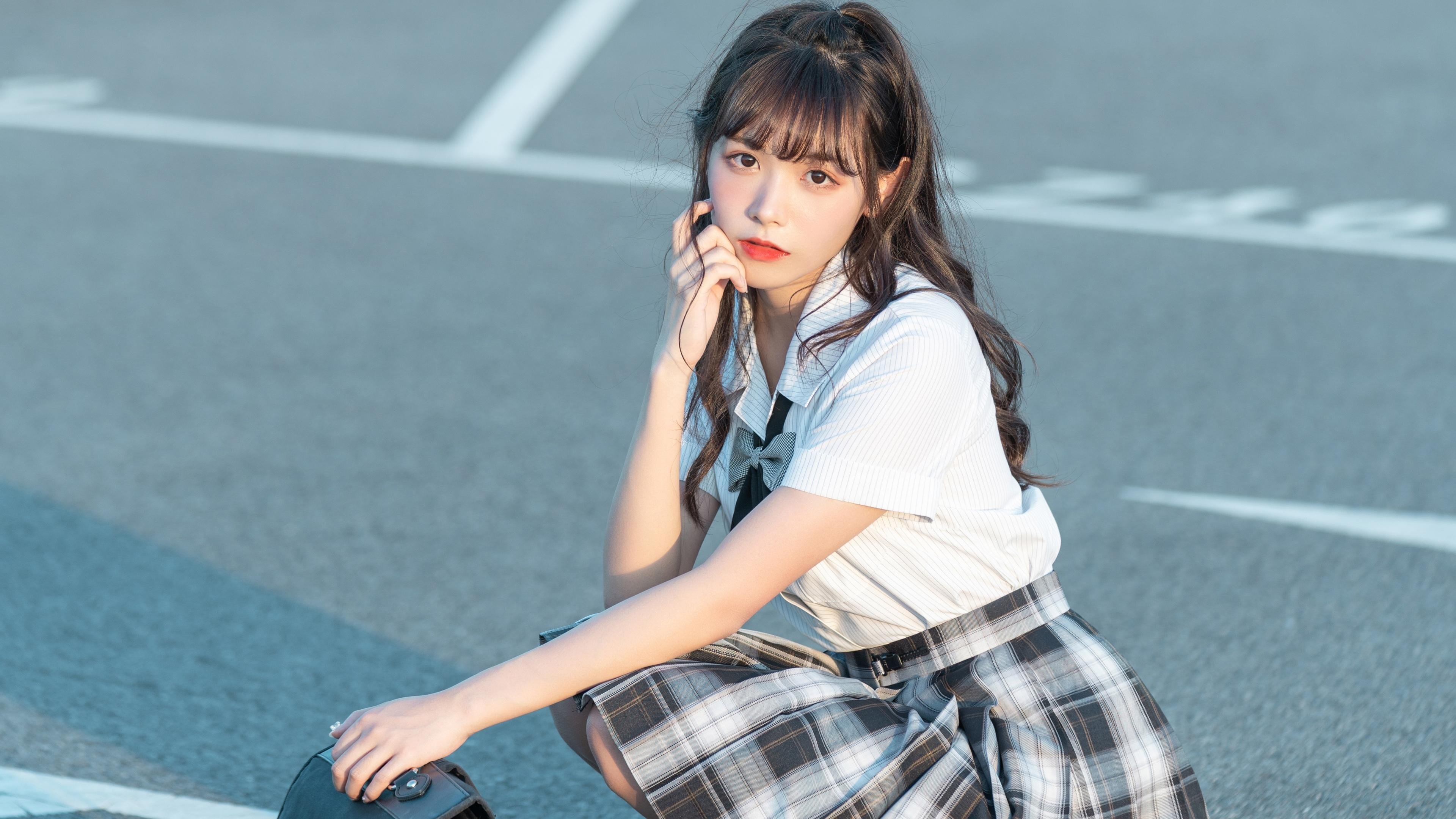 东方的深圳，西方的湖，当浓眉接管欧冠，CBA的铁血正在鏖战